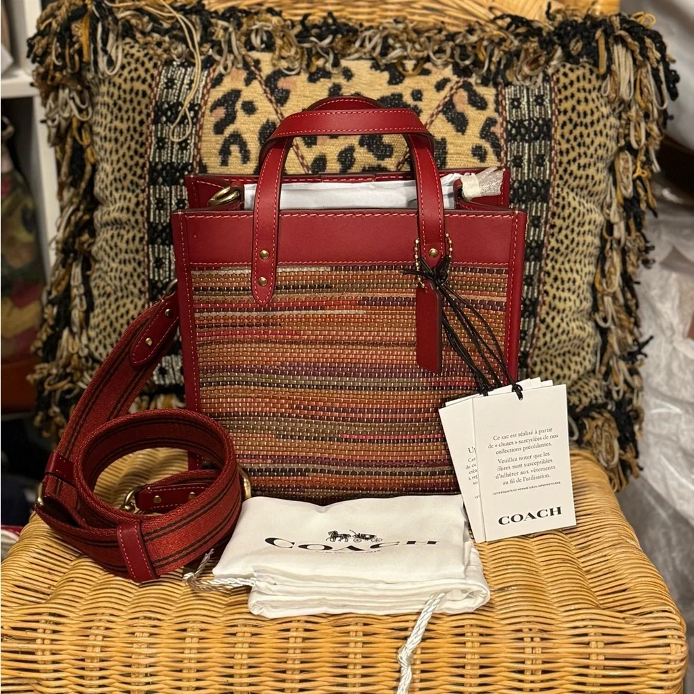 NWT Coach Field Tote 22 In Upwoven Leather - Picture 1 of 7